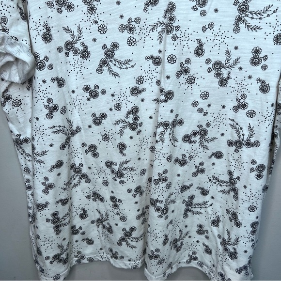 Addition Elle Love & Legend Off White & Black Floral Tshirt Boyfriend Fit - Picture 2 of 8